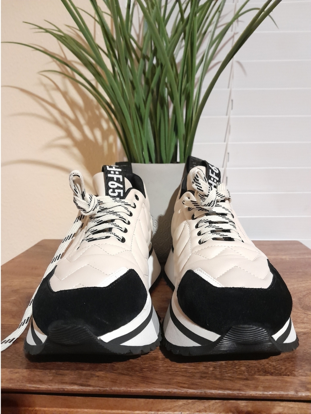 F65 platform sneakers cream black sz 36 patent leather - Picture 4 of 9